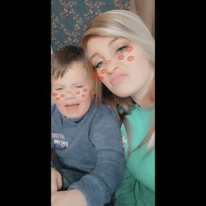 Meet your Posher, Kayla